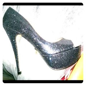 Grey glittery Aldo heels